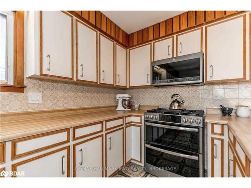 206 Park Road, Tiny, ON - Indoor Photo Showing Kitchen