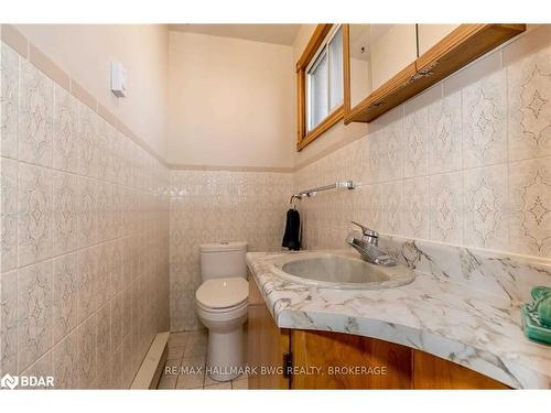 206 Park Road, Tiny, ON - Indoor Photo Showing Bathroom