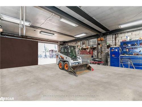 206 Park Road, Tiny, ON - Indoor Photo Showing Garage