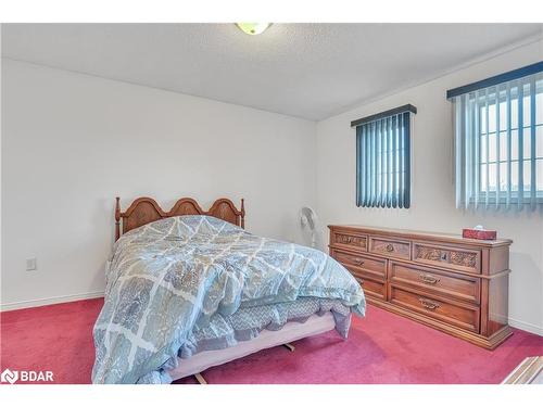 1 Farmstead Crescent, Barrie, ON - Indoor Photo Showing Bedroom