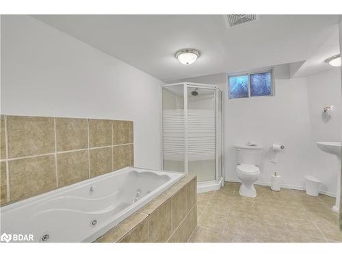 1 Farmstead Crescent, Barrie, ON - Indoor Photo Showing Bathroom