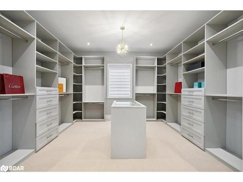 22 Rolling Green Court Court, Vaughan, ON - Indoor With Storage