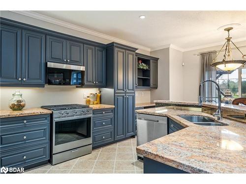 16 Deanna Drive, Wasaga Beach, ON - Indoor Photo Showing Kitchen With Double Sink