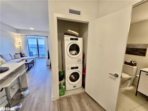 1207-385 Winston Road, Niagara Falls, ON - Indoor Photo Showing Laundry Room