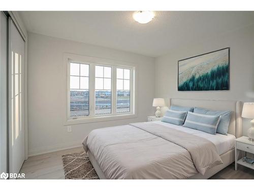 1 Amsterdam Drive, Barrie, ON - Indoor Photo Showing Bedroom