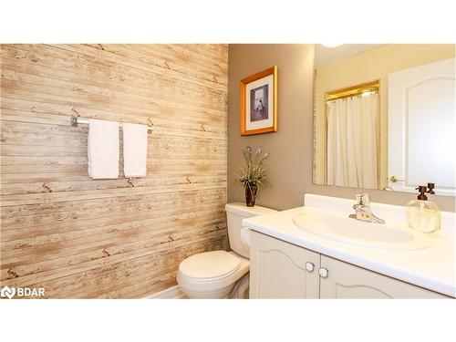 5 Regina Road, Barrie, ON - Indoor Photo Showing Bathroom