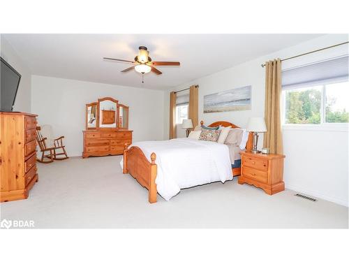 5 Regina Road, Barrie, ON - Indoor Photo Showing Bedroom