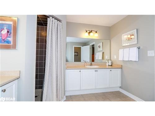 5 Regina Road, Barrie, ON - Indoor Photo Showing Bathroom