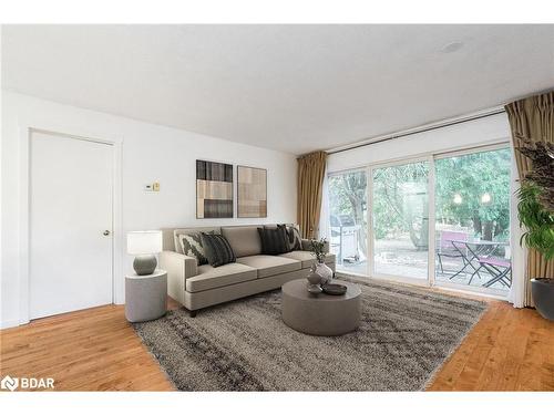 104-23 Dawson Drive, Collingwood, ON - Indoor Photo Showing Living Room