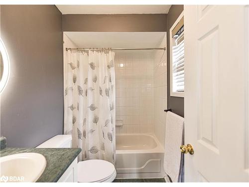 1913 Emerald Court, Innisfil, ON - Indoor Photo Showing Bathroom