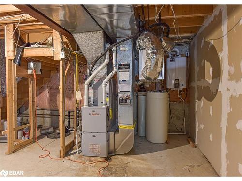 1913 Emerald Court, Innisfil, ON - Indoor Photo Showing Basement