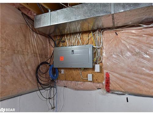 1913 Emerald Court, Innisfil, ON - Indoor Photo Showing Basement