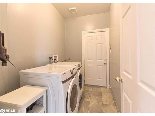 1913 Emerald Court, Innisfil, ON - Indoor Photo Showing Laundry Room