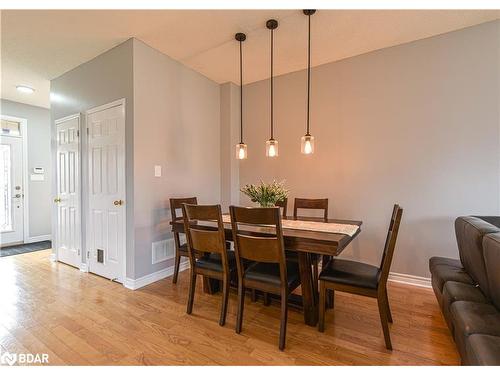 1913 Emerald Court, Innisfil, ON - Indoor Photo Showing Dining Room