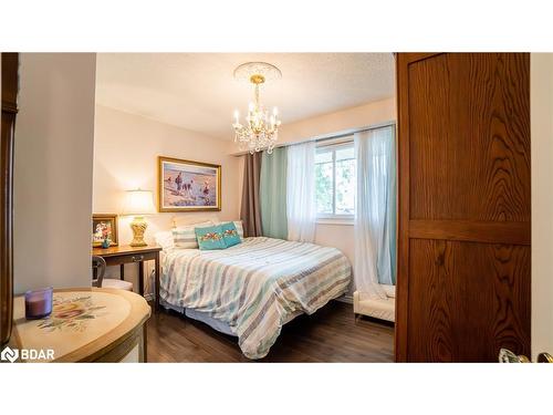 335 North Forest Crescent, Orillia, ON - Indoor Photo Showing Bedroom