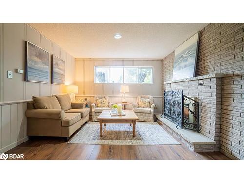 335 North Forest Crescent, Orillia, ON - Indoor Photo Showing Living Room With Fireplace