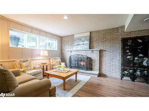 335 North Forest Crescent, Orillia, ON - Indoor Photo Showing Living Room With Fireplace