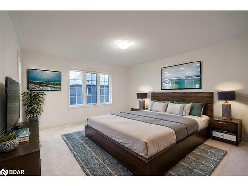 182 Durham Avenue, Barrie, ON - Indoor Photo Showing Bedroom