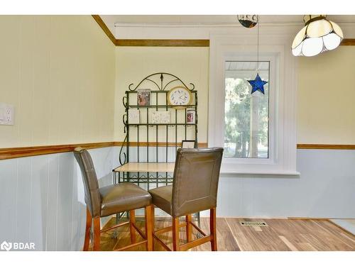 2415 Ronald Road, Minesing, ON - Indoor Photo Showing Dining Room