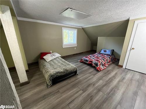 2415 Ronald Road, Minesing, ON - Indoor Photo Showing Bedroom