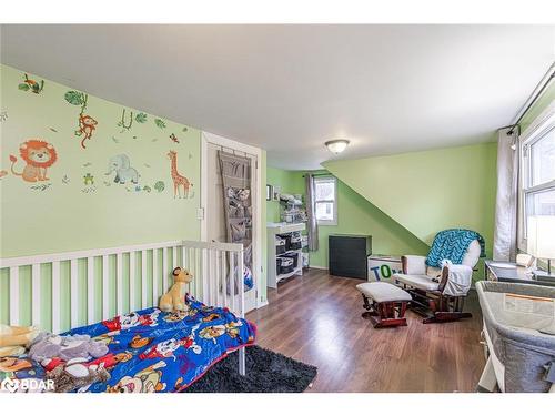 138 Cameron Street, Orillia, ON - Indoor Photo Showing Bedroom