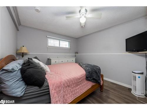 218 Hilda Street, Orillia, ON - Indoor Photo Showing Bedroom