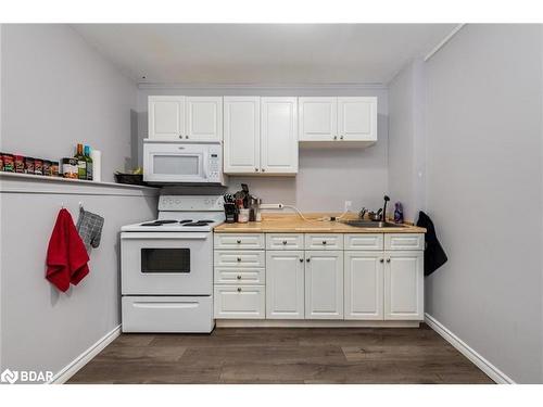 218 Hilda Street, Orillia, ON - Indoor Photo Showing Kitchen