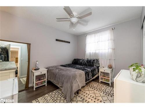 218 Hilda Street, Orillia, ON - Indoor Photo Showing Bedroom