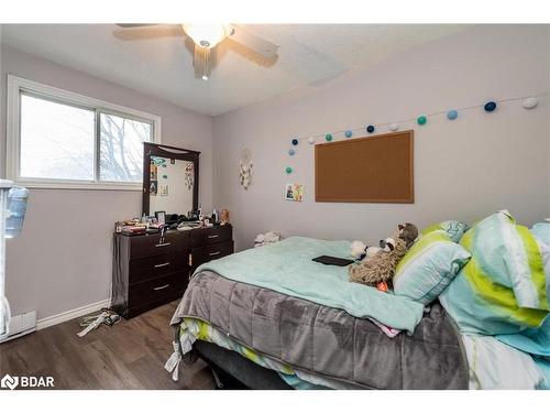 218 Hilda Street, Orillia, ON - Indoor Photo Showing Bedroom