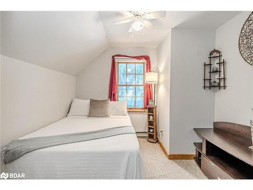 1016 Manson Lane, Gravenhurst, ON - Indoor Photo Showing Bedroom