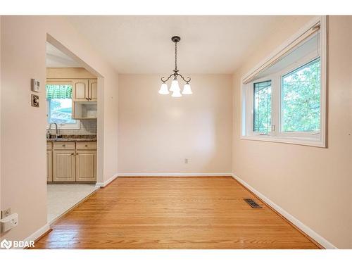 3 Pratt Road, Barrie, ON - Indoor Photo Showing Other Room