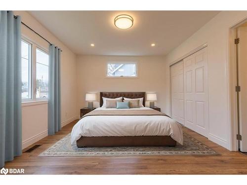 169 Peel Street, Collingwood, ON - Indoor Photo Showing Bedroom