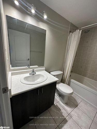 204-43 Ferndale Drive S, Barrie, ON - Indoor Photo Showing Bathroom