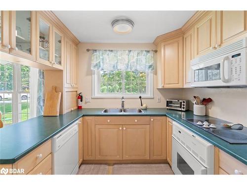 443 By-Lock Acres Road, Huntsville, ON - Indoor Photo Showing Kitchen With Double Sink