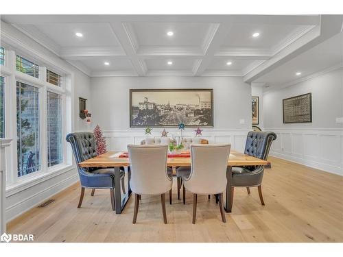 101 Budds Mill Road, Snow Valley, ON - Indoor Photo Showing Dining Room