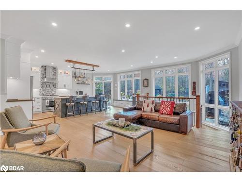 101 Budds Mill Road, Snow Valley, ON - Indoor Photo Showing Living Room