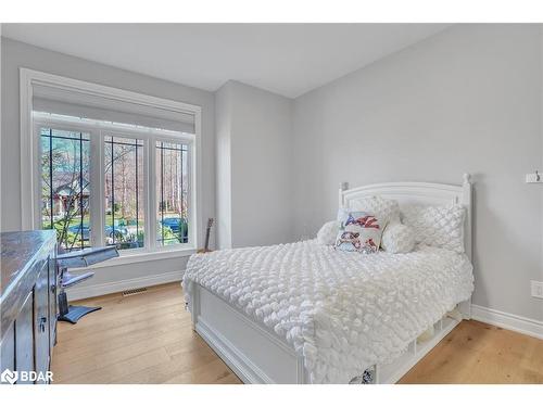 101 Budds Mill Road, Snow Valley, ON - Indoor Photo Showing Bedroom