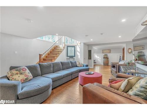 101 Budds Mill Road, Snow Valley, ON - Indoor Photo Showing Living Room