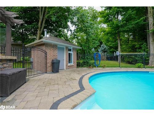 101 Budds Mill Road, Snow Valley, ON - Outdoor With In Ground Pool