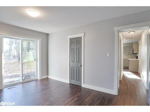 125 Oakwood Drive, Gravenhurst, ON - Indoor Photo Showing Other Room