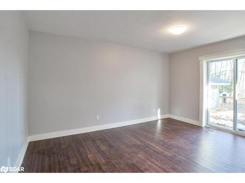 125 Oakwood Drive, Gravenhurst, ON - Indoor Photo Showing Other Room