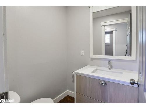 125 Oakwood Drive, Gravenhurst, ON - Indoor Photo Showing Bathroom