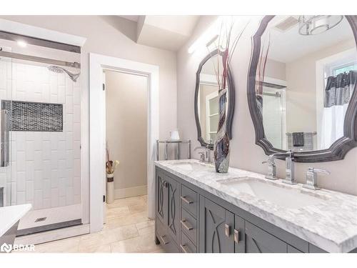 1147 Old Creamery Road, Severn, ON - Indoor Photo Showing Bathroom