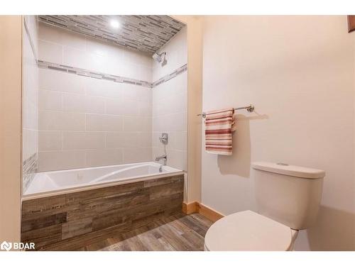 1147 Old Creamery Road, Severn, ON - Indoor Photo Showing Bathroom