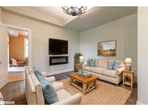 1147 Old Creamery Road, Severn, ON - Indoor Photo Showing Living Room