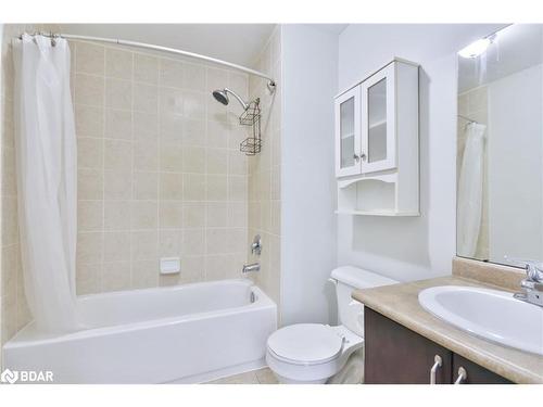 11-175 Stanley Street, Barrie, ON - Indoor Photo Showing Bathroom