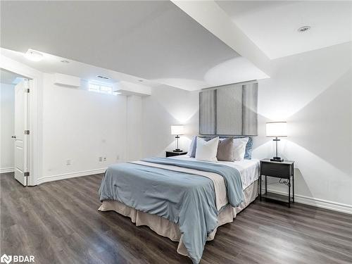 571 Rossellini Drive, Mississauga, ON - Indoor Photo Showing Bedroom