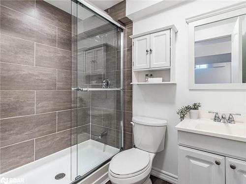 571 Rossellini Drive, Mississauga, ON - Indoor Photo Showing Bathroom