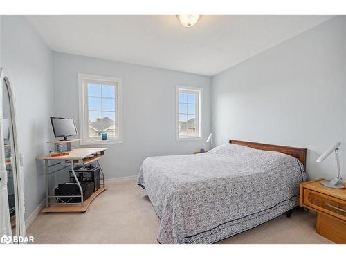 37 Gunsolus Road, Lindsay, ON - Indoor Photo Showing Bedroom