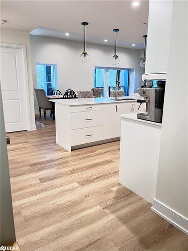 224-121 Mary Street, Creemore, ON - Indoor Photo Showing Kitchen